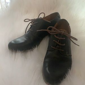 PIKOLINOS Black Leather heeled shoe.